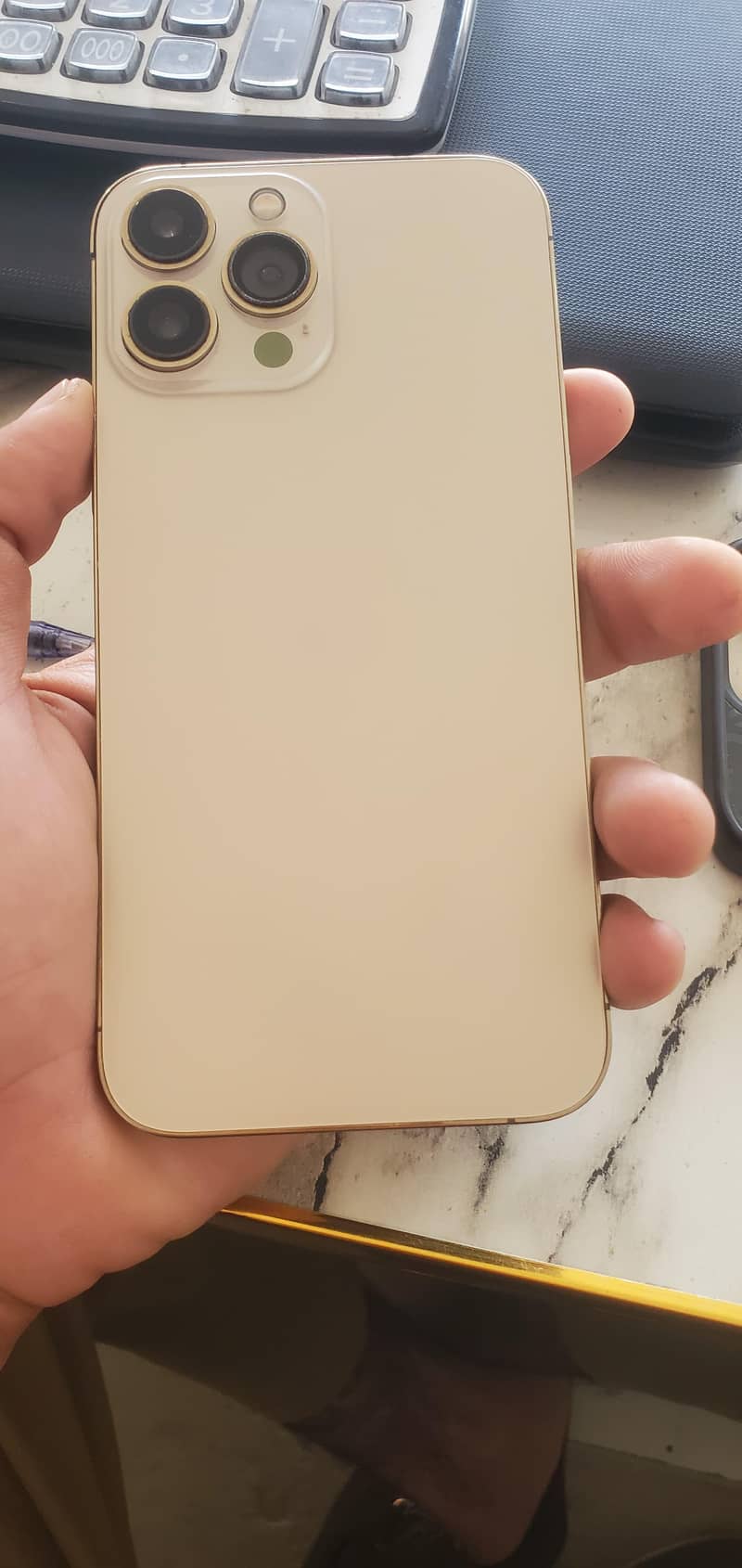 Apple iPhone 13 Pro Max 0