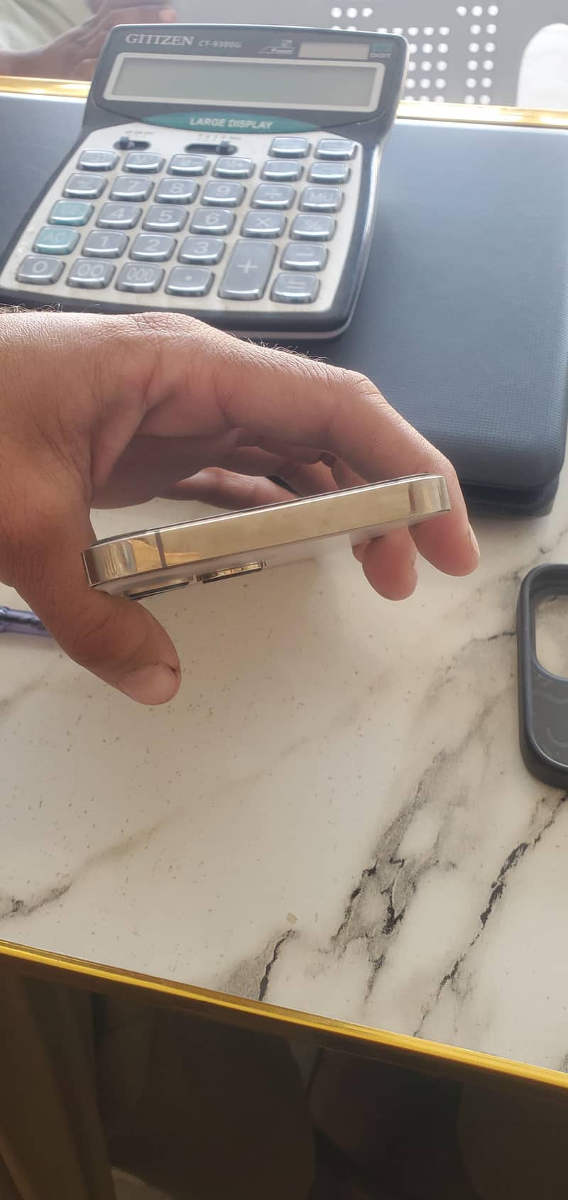 Apple iPhone 13 Pro Max 4