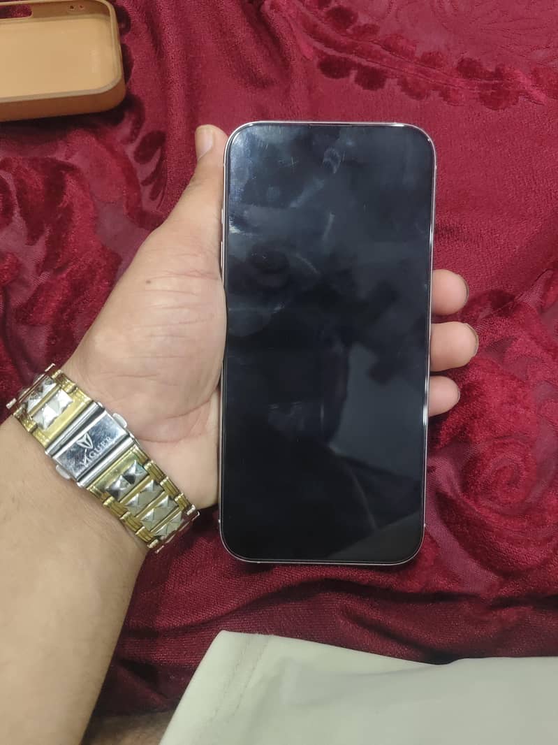 Apple iPhone 16 Pro Max 2
