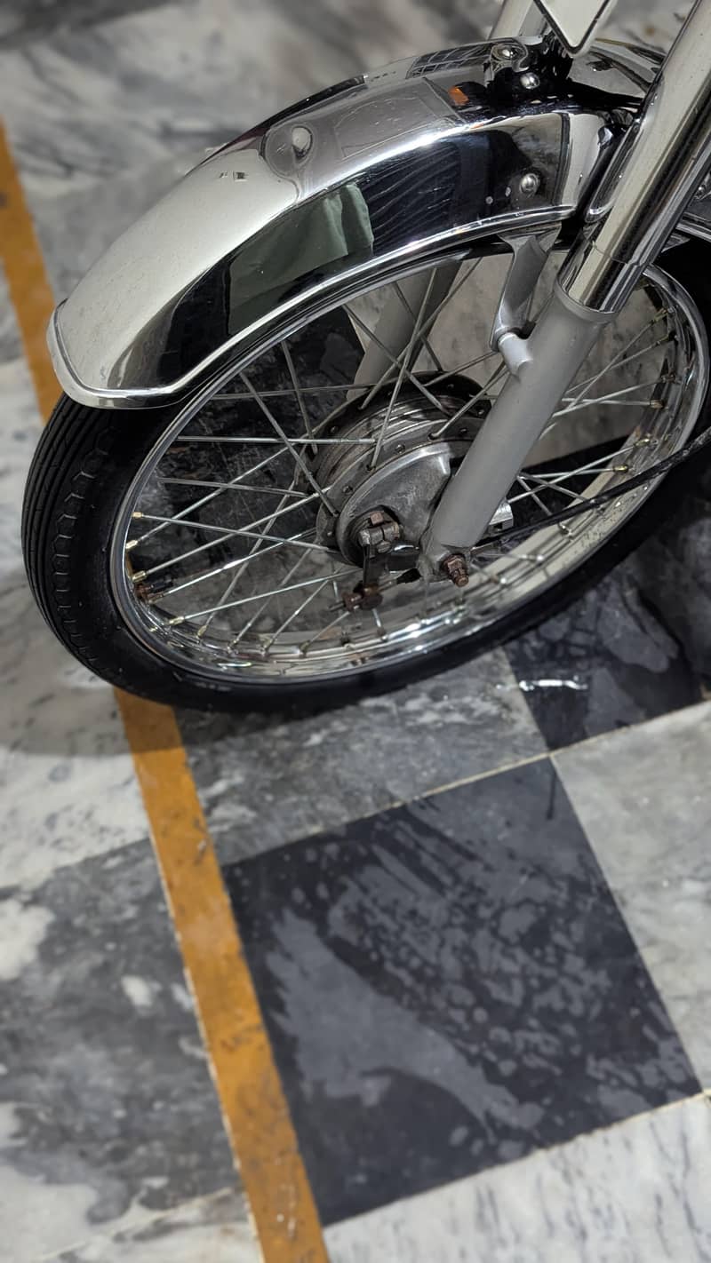 Honda CD 70 9