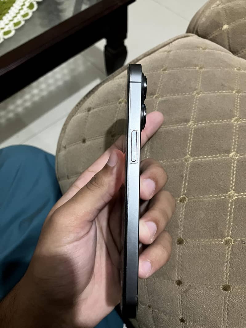 iPhone 13 Pro 2