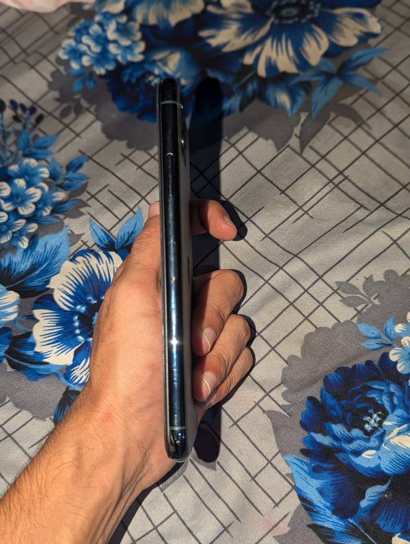 Apple iPhone 11 Pro Max bypass 3
