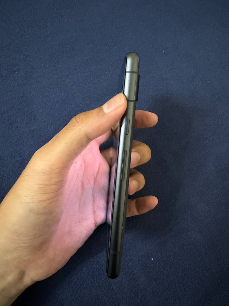 Google Pixel 7a 5