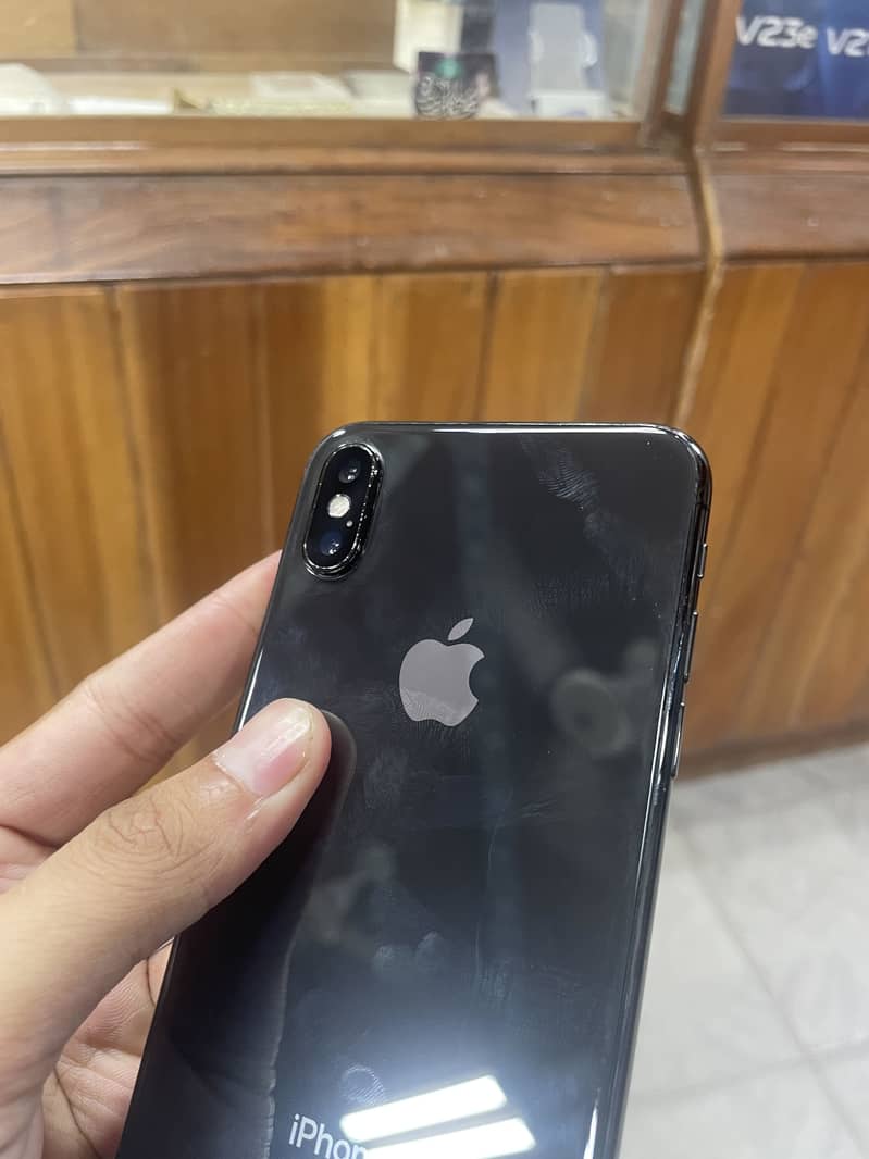 Apple iPhone X 1