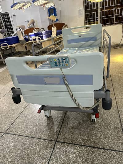 Electric Beds, Cardiac Monitor, Dinmap Monitor With All Accessories