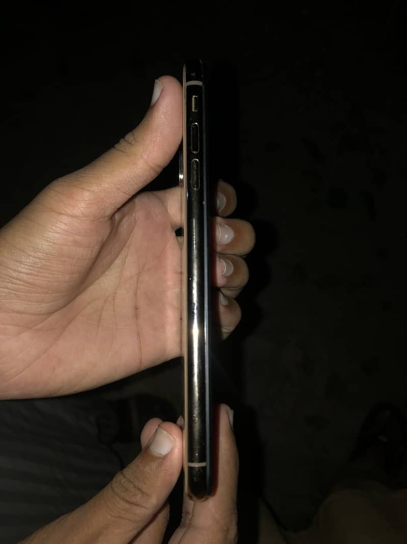 iphone x max 4