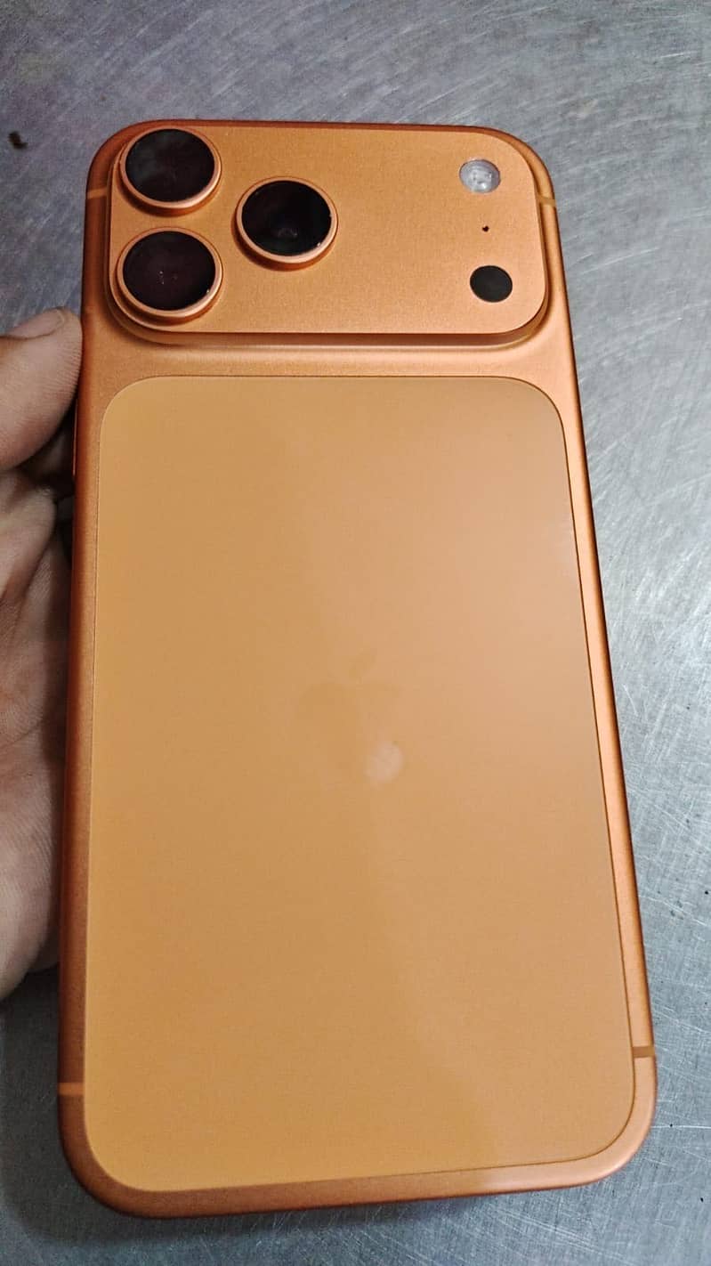 Apple iPhone 17 Pro Max 2