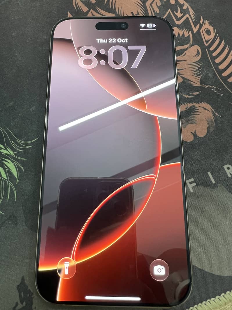 Apple iPhone 16 Pro Max 1
