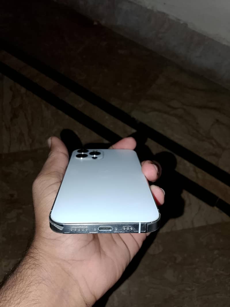 Apple iPhone 12 Pro 1