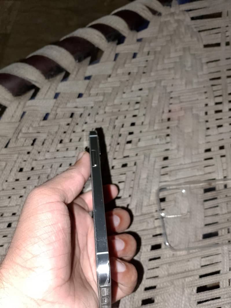 Apple iPhone 12 Pro 3