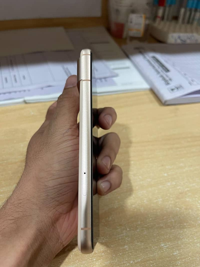 Google Pixel 8 5
