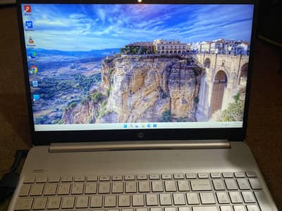 HP Laptop 15s 12th generation core I5  0-3-3-4-3-3-3-7-6-0-0