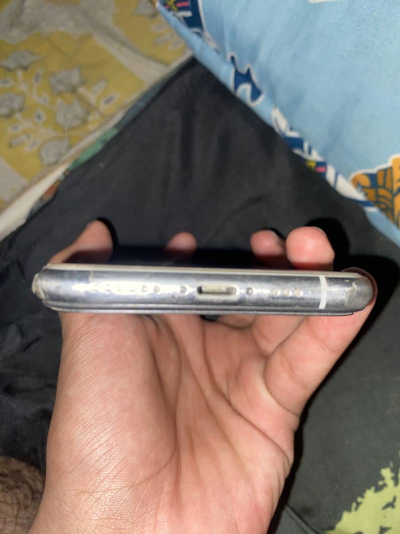 Apple iPhone 11 Pro 0