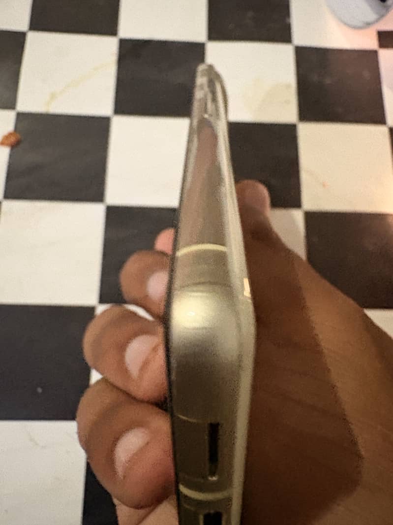 Google Pixel 7 4