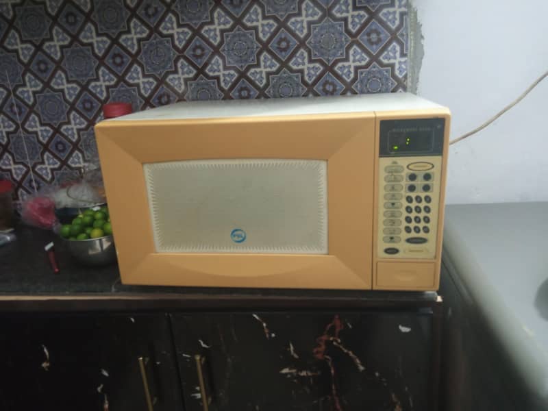 Microwave oven 0
