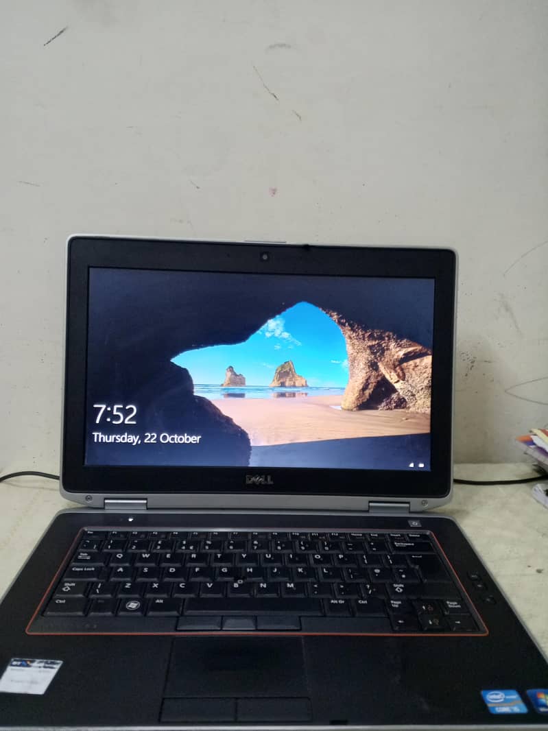 Dell latitude E6420 0