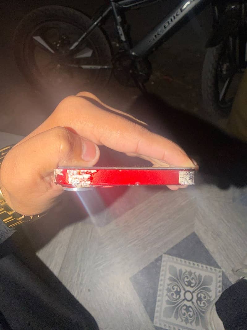 Apple iPhone 13 3