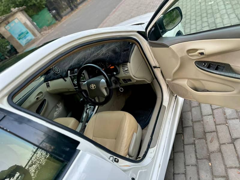 Toyota Corolla Axio 2007/13 automatic 9