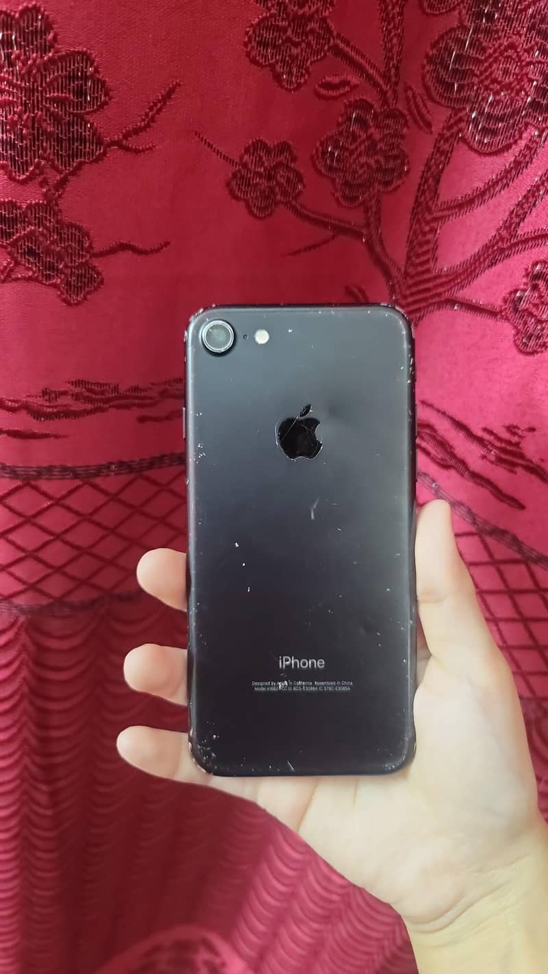 Apple iPhone 7 1