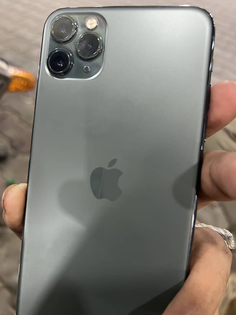 Apple iPhone 11 Pro Max 7