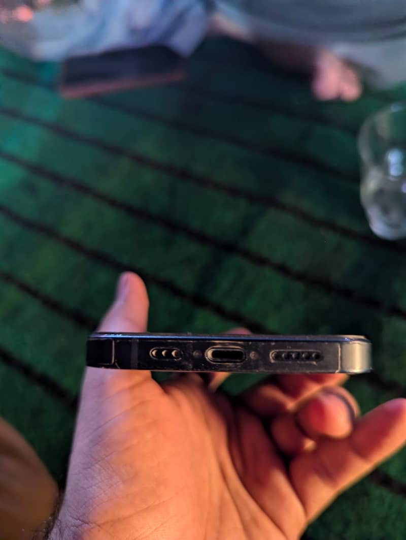 Apple iPhone 14 3