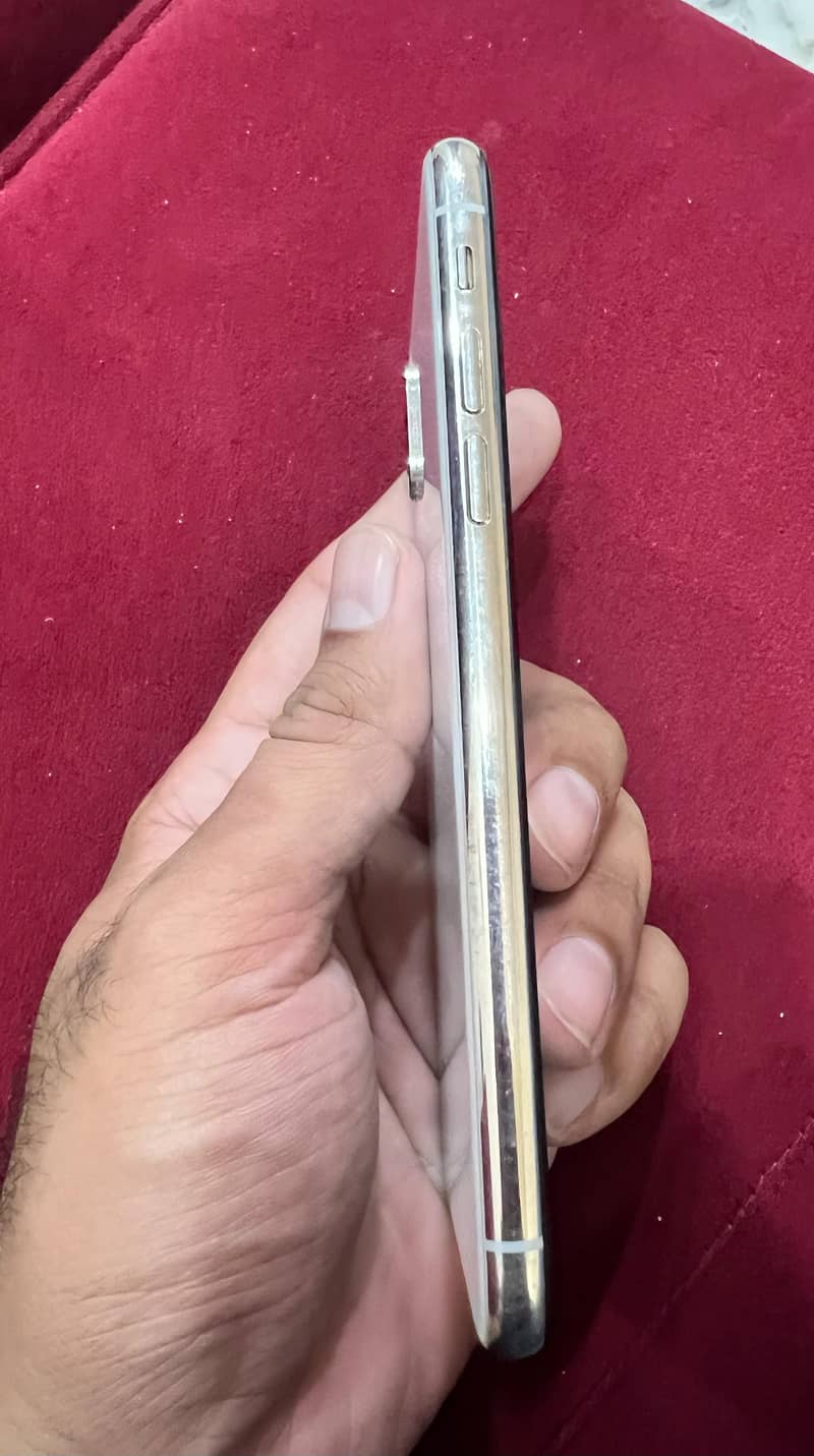 Apple iPhone X 2
