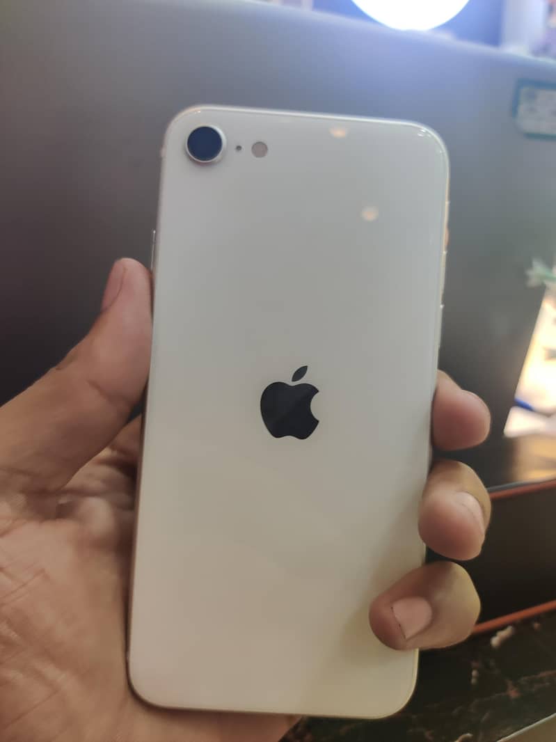 Apple iPhone SE 3
