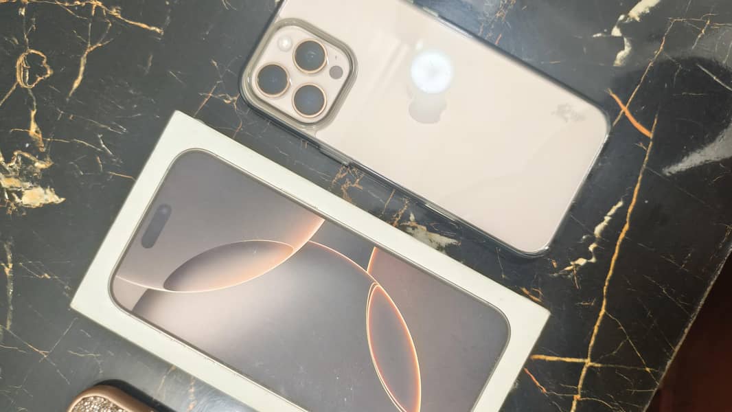 Apple iPhone 16 Pro Max JV 0