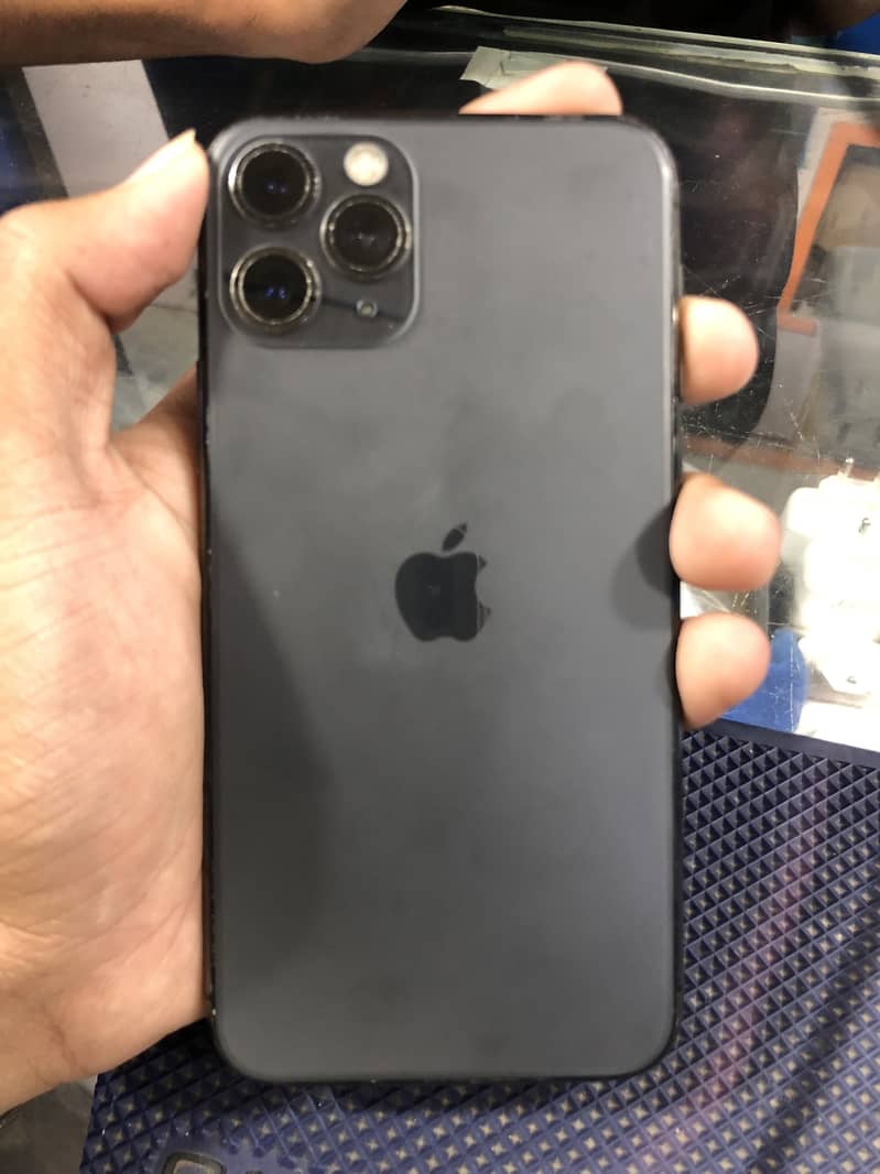 Apple iPhone 11 Pro 7