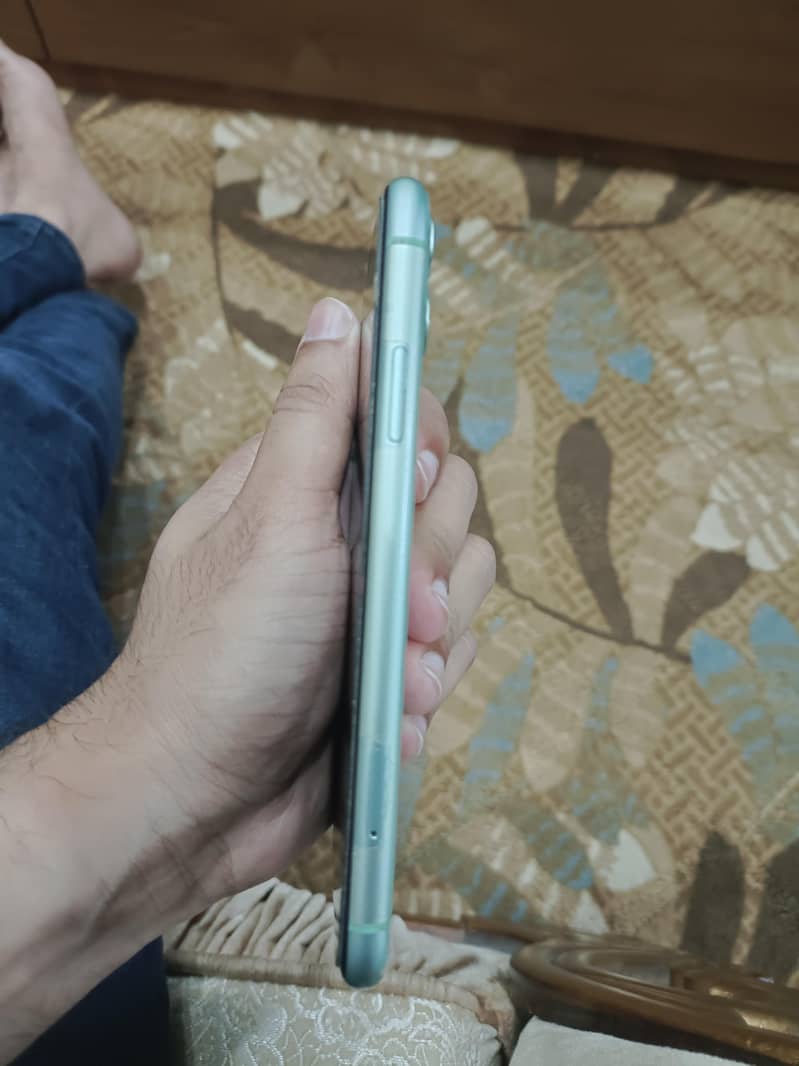 Apple iPhone 11 2