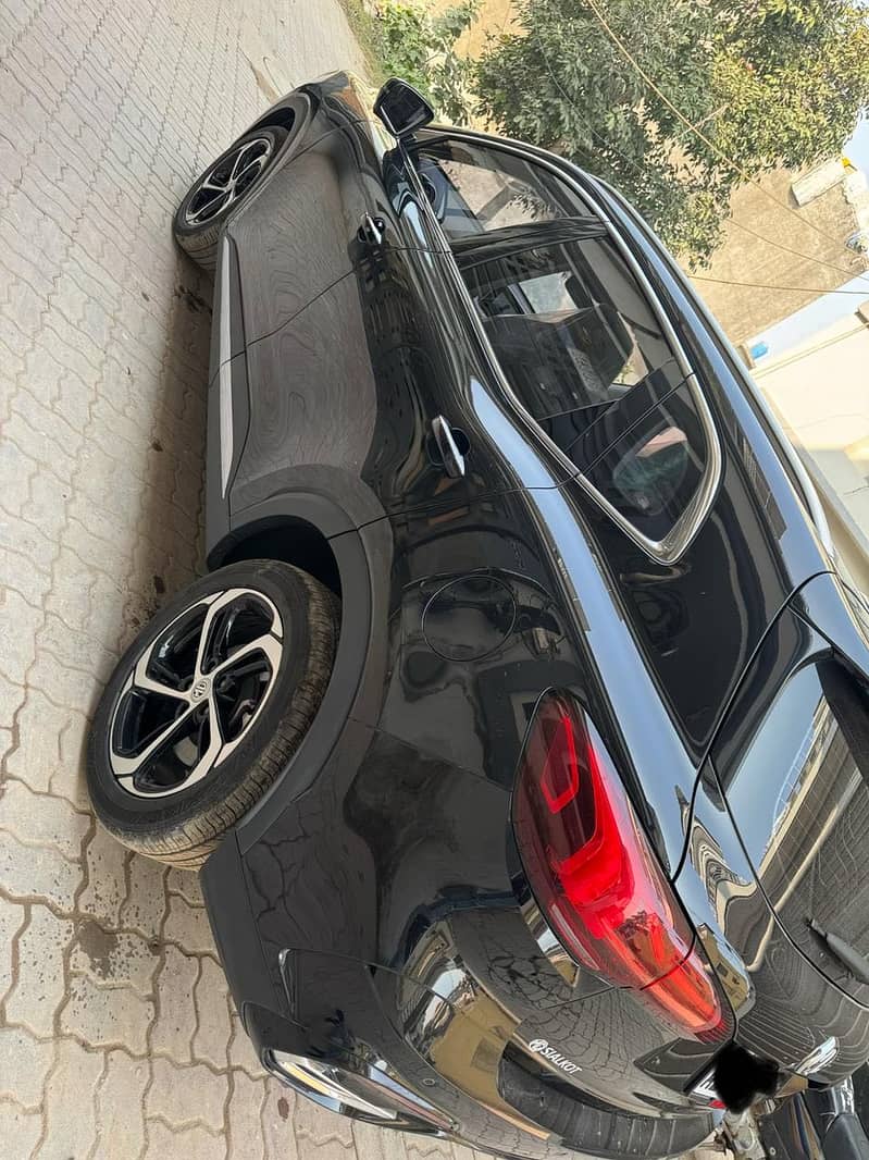 MG PHEV 5