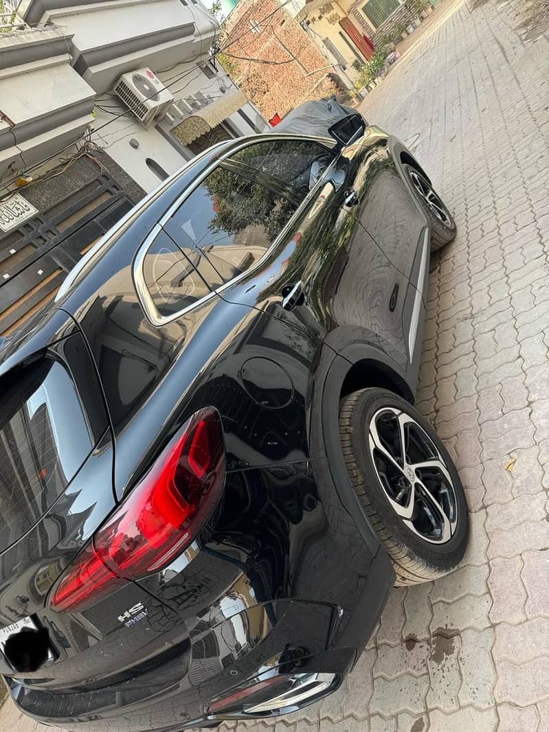 MG PHEV 6