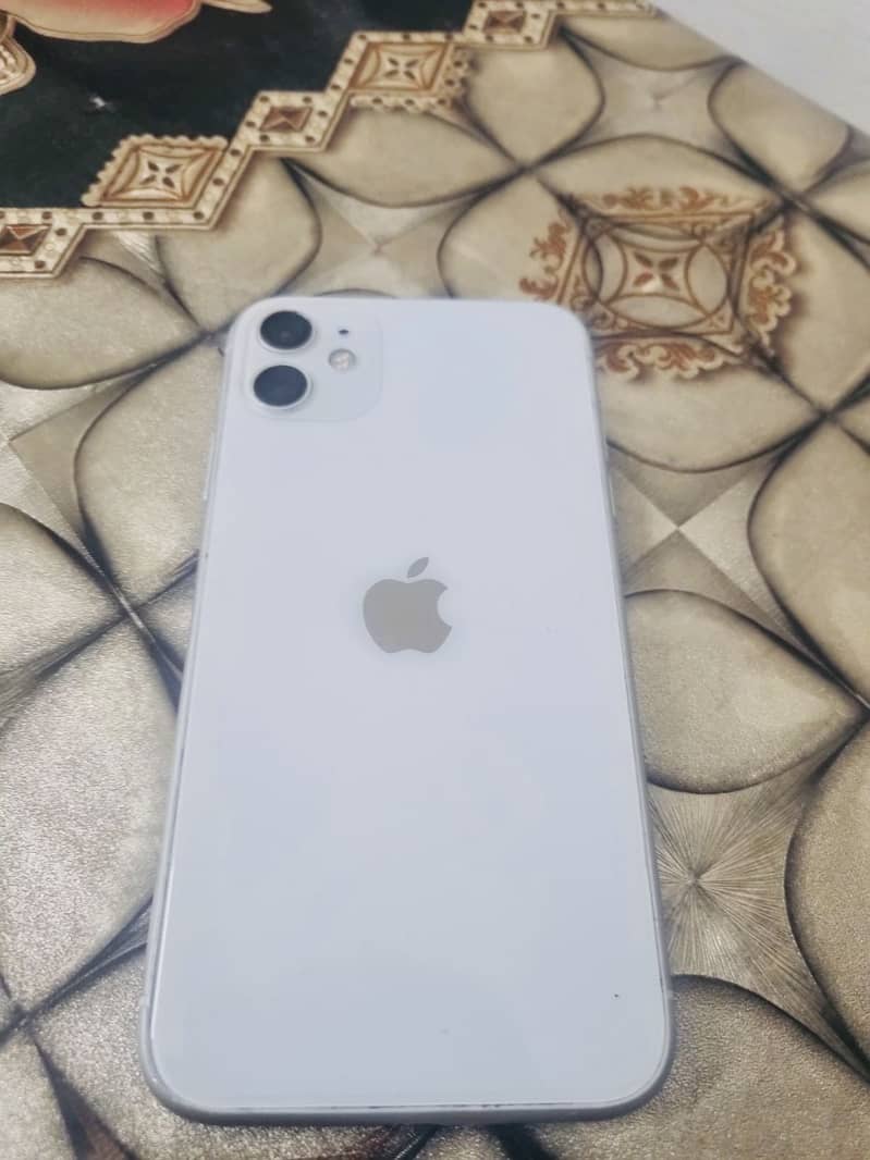 Apple iPhone 11 0