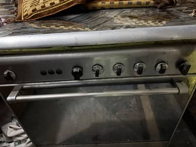 Cooking range stove