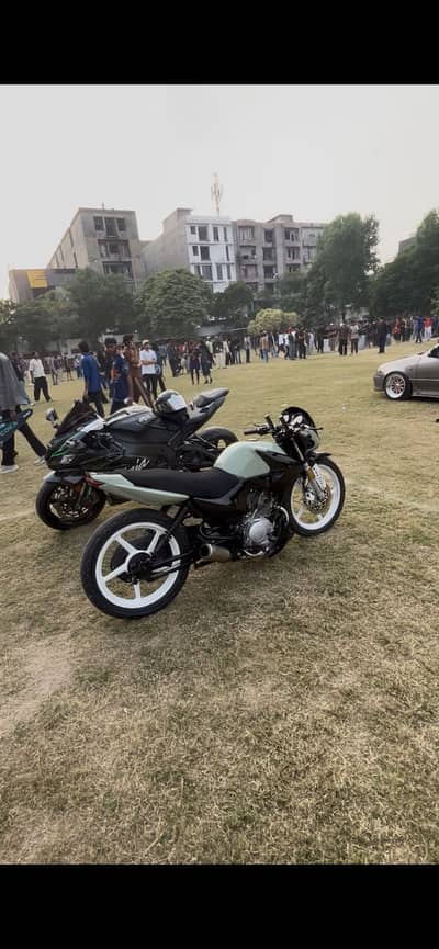 Yamaha YBR modified