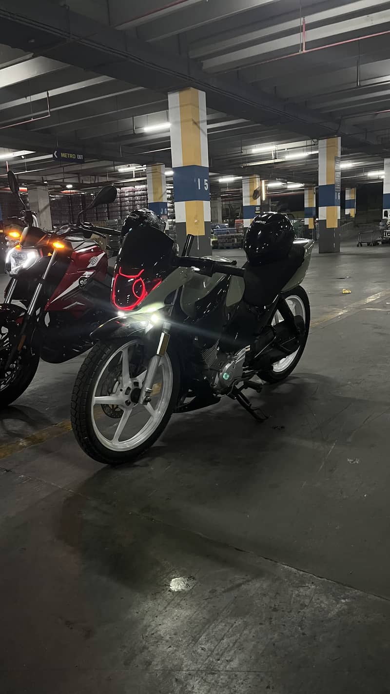 Yamaha YBR modified 1