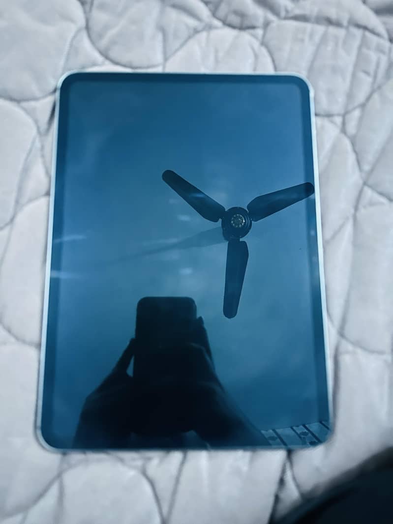 iPad Pro M4. , 256 GB 3