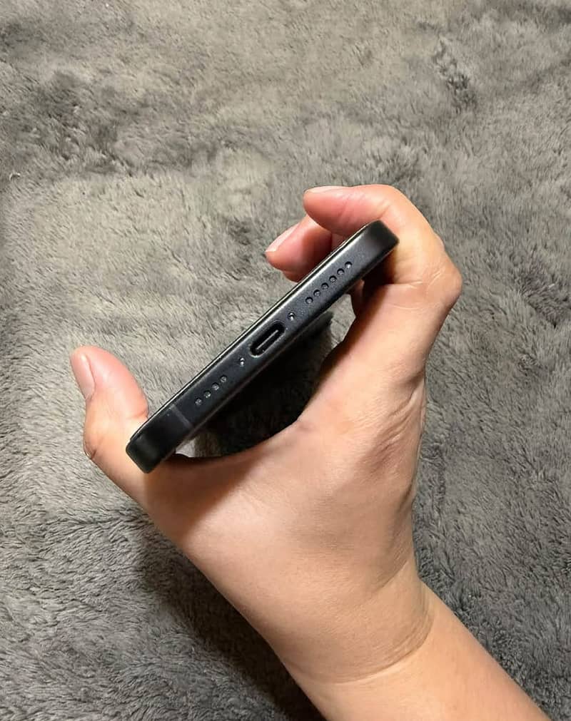 Apple iPhone 16 Plus mdm 1