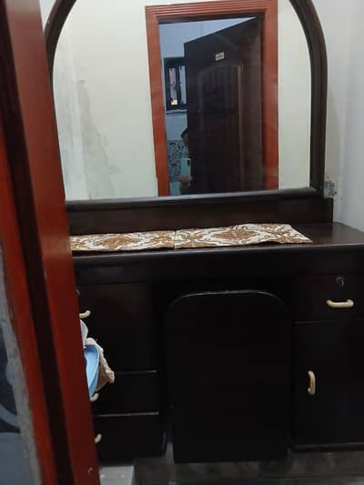 dressers & drawers very good quality