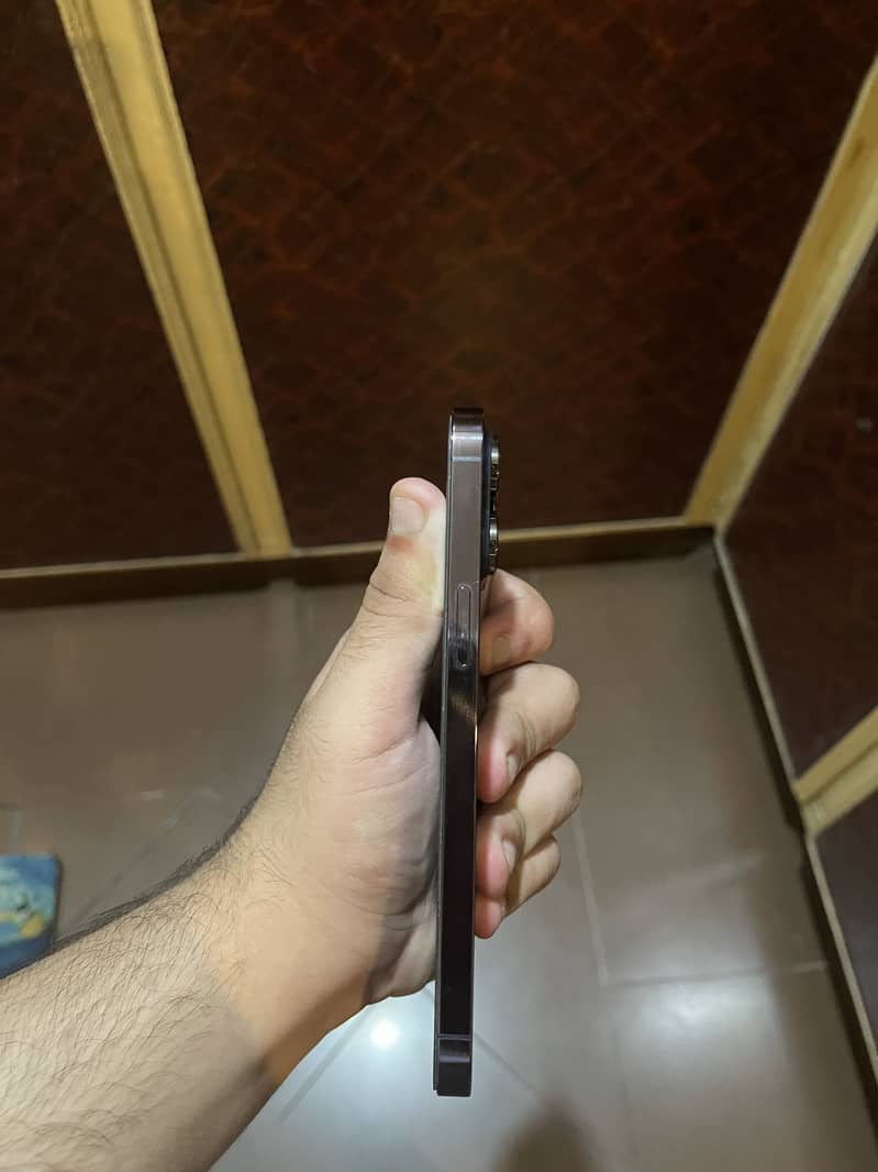 Apple iPhone 14 Pro Max 4