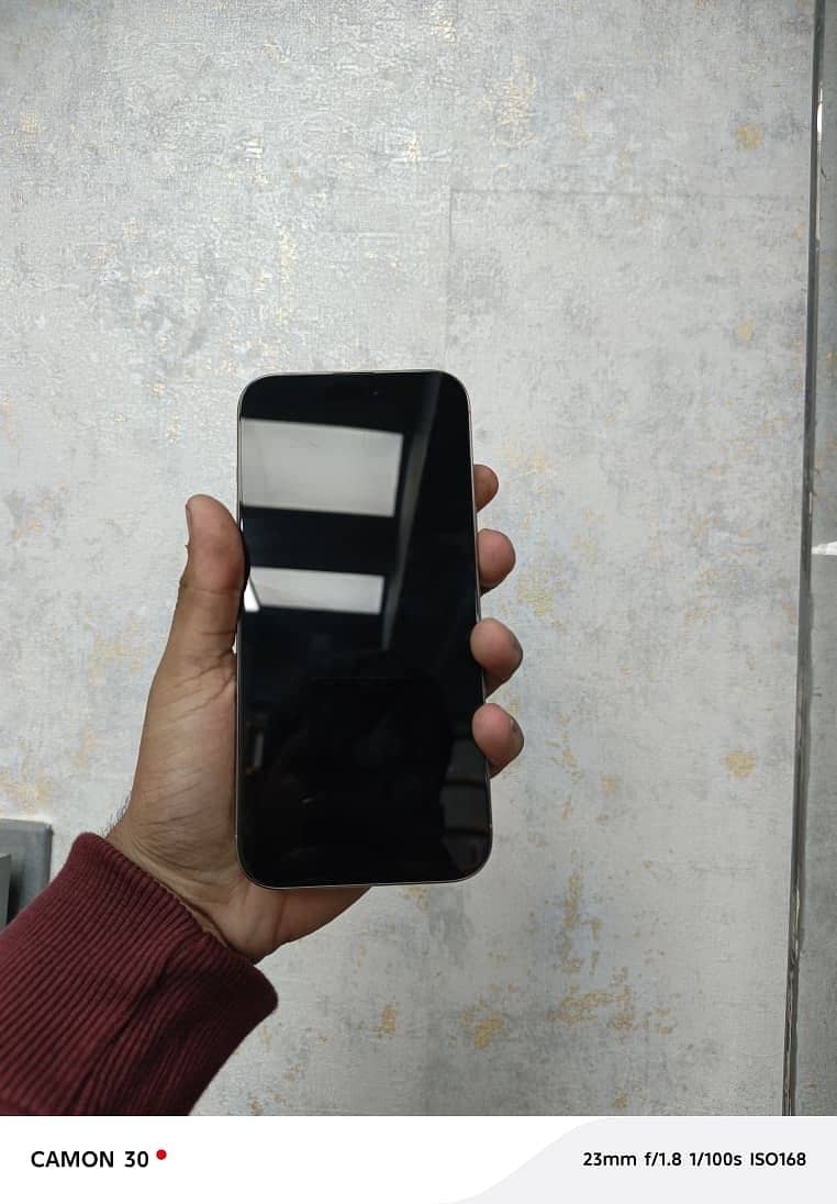 Iphone 16 pro max 5