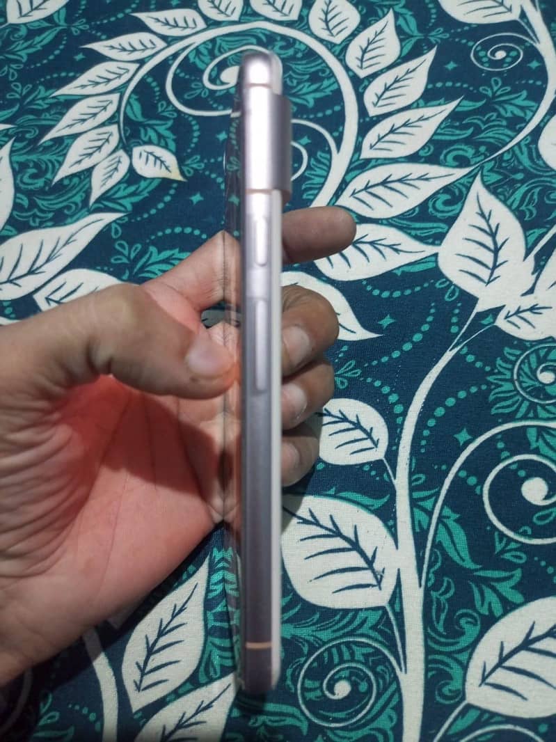 Google Pixel 8 3