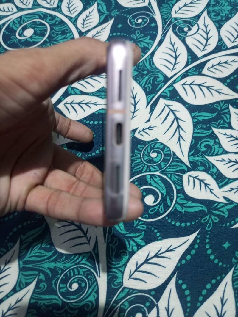 Google Pixel 8 6