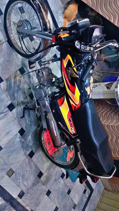 Honda cd 70 black