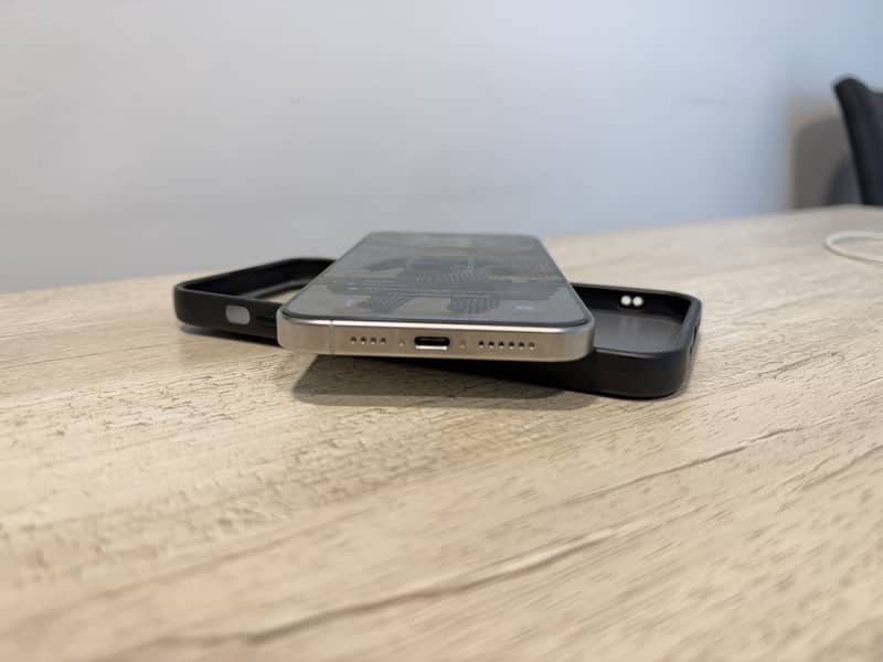 Apple iPhone 15 Pro Max 2