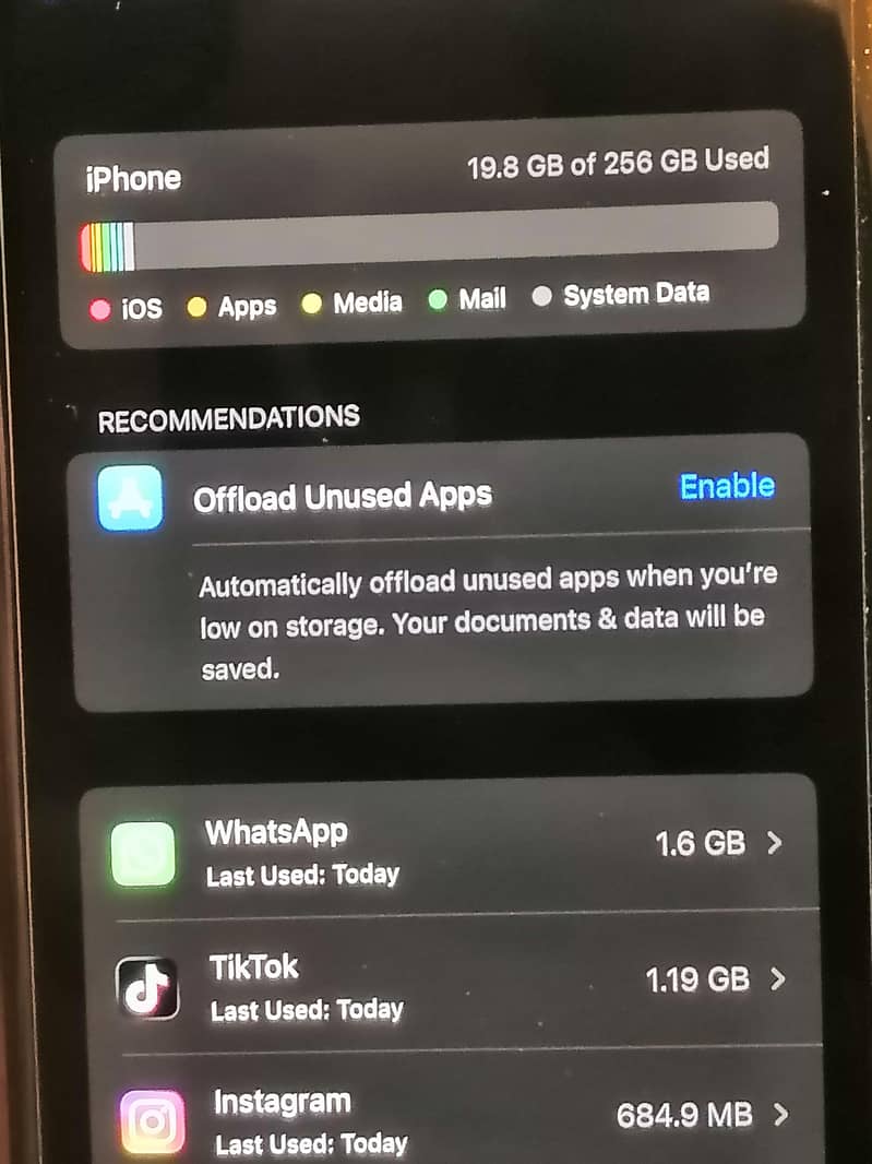 Apple iPhone X 4