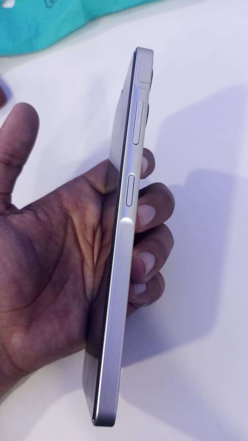 Samsung Mobile A06 1
