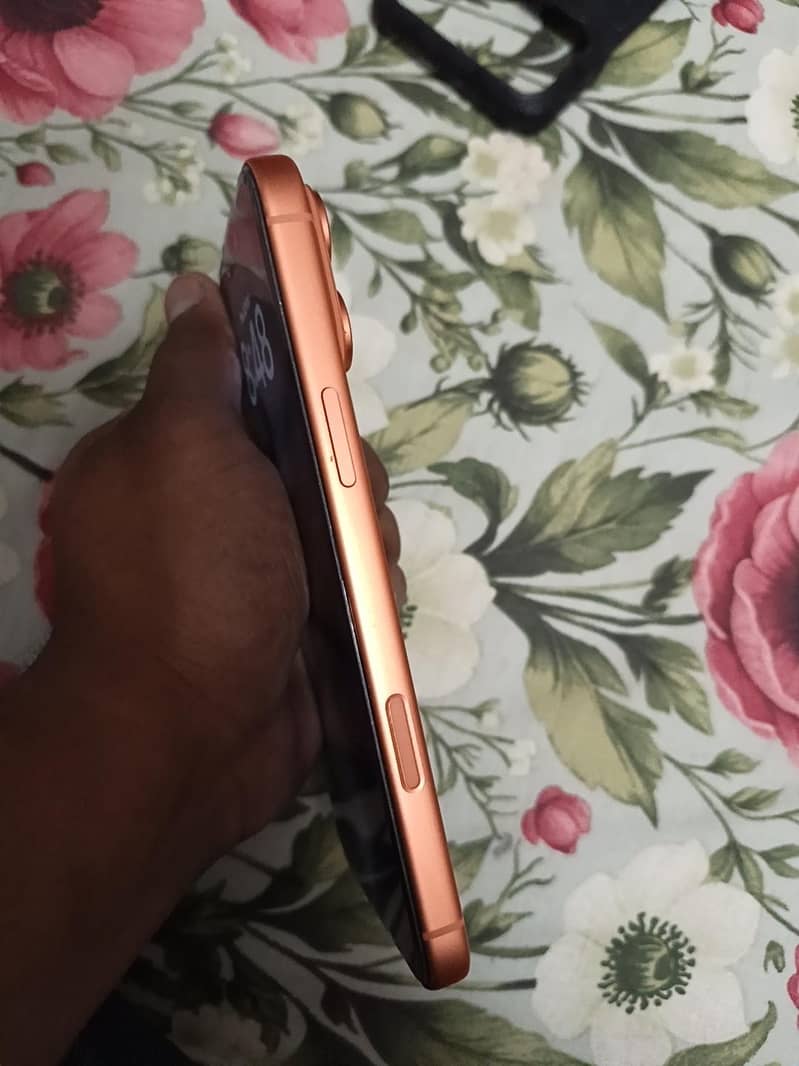 Apple iPhone 17 Pro Max 6