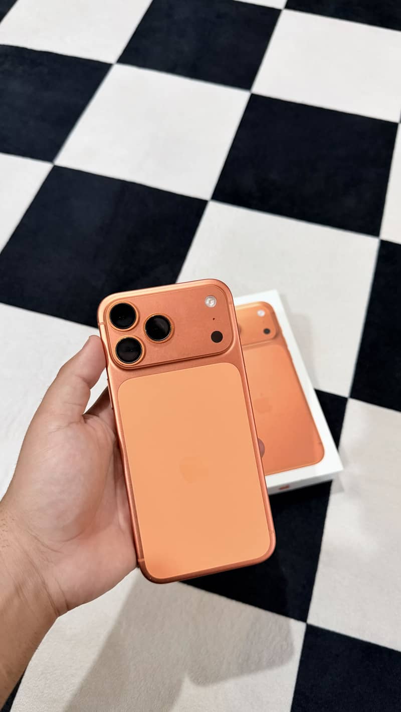Apple iPhone 17 Pro Max 1