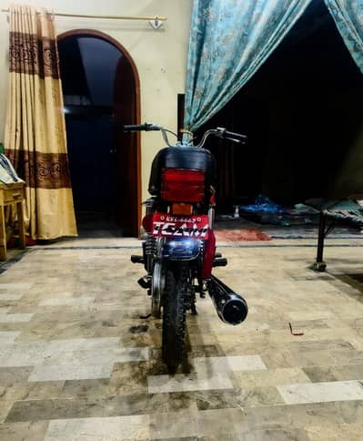 Honda CG 125 model 2010 for urgent sale